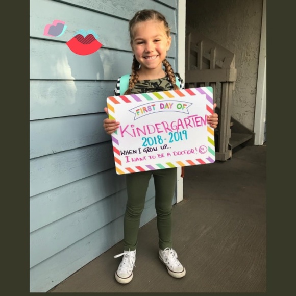 Meet your Posher, Stephanie l - Picture 2 of 8